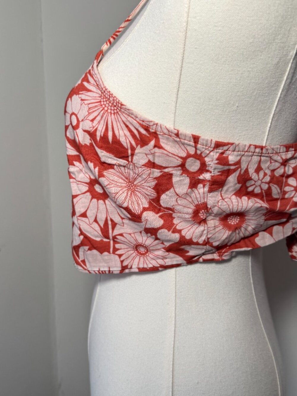 American Eagle Orange and White Floral Cropped Casual Tank Top Shirt - Picture 10 of 13